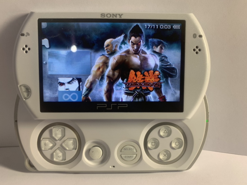 PSP GO Белая + Игры. Купить PSP GO Белая + Игры в магазине 66game.ru