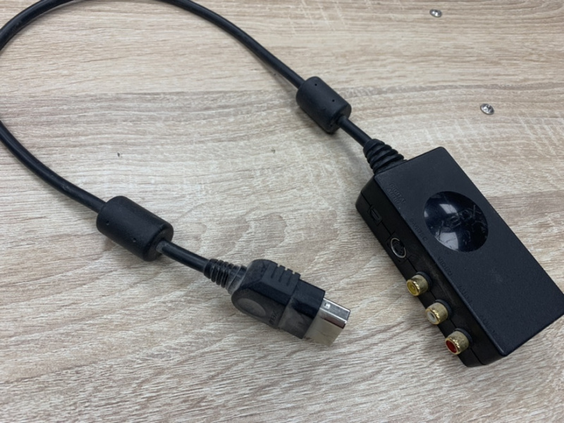 картинка Advanced AV Pack Xbox Original с оптическим выходом оригинальный Б/У. Купить Advanced AV Pack Xbox Original с оптическим выходом оригинальный Б/У в магазине 66game.ru