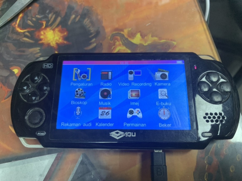 картинка IQU Smile Б/У от магазина 66game.ru