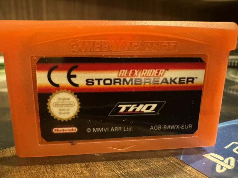 картинка Alex Rider - Stormbreaker (русская версия) [GBA]. Купить Alex Rider - Stormbreaker (русская версия) [GBA] в магазине 66game.ru