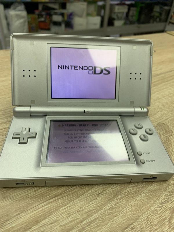 Nintendo DS Lite Gray [USED]. Купить Nintendo DS Lite Gray [USED] в магазине 66game.ru