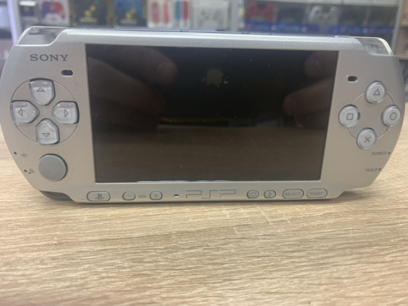 картинка PSP 300X на разбор серебро неисправная от магазина 66game.ru