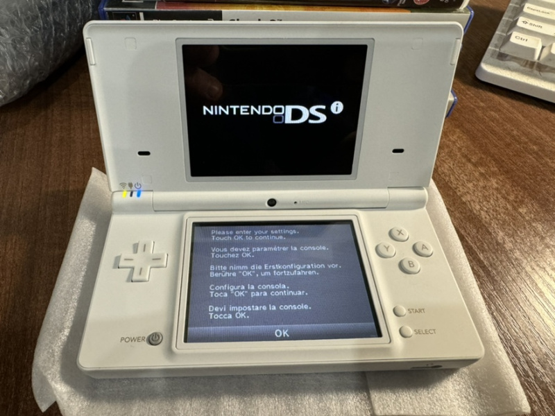 Nintendo Dsi белая NEW!!!. Купить Nintendo Dsi белая NEW!!! в магазине 66game.ru