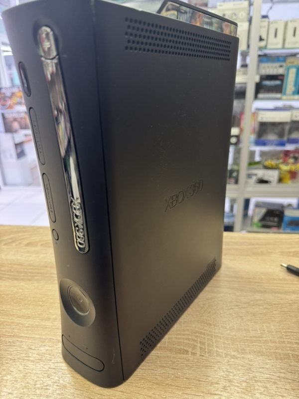 Xbox 360 FAT + 120Gb (Freeboot) [USED]. Купить Xbox 360 FAT + 120Gb (Freeboot) [USED] в магазине 66game.ru