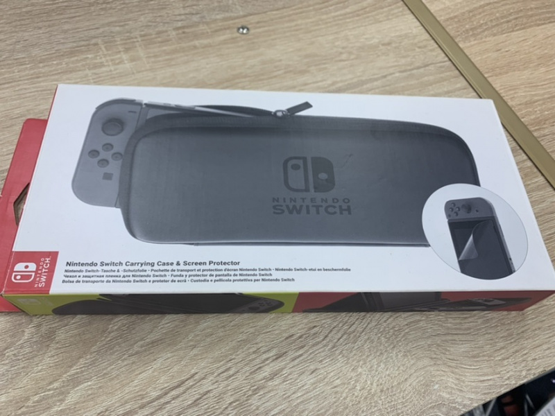 картинка Чехол и защитная пленка для Switch (Original) USED. Купить Чехол и защитная пленка для Switch (Original) USED в магазине 66game.ru