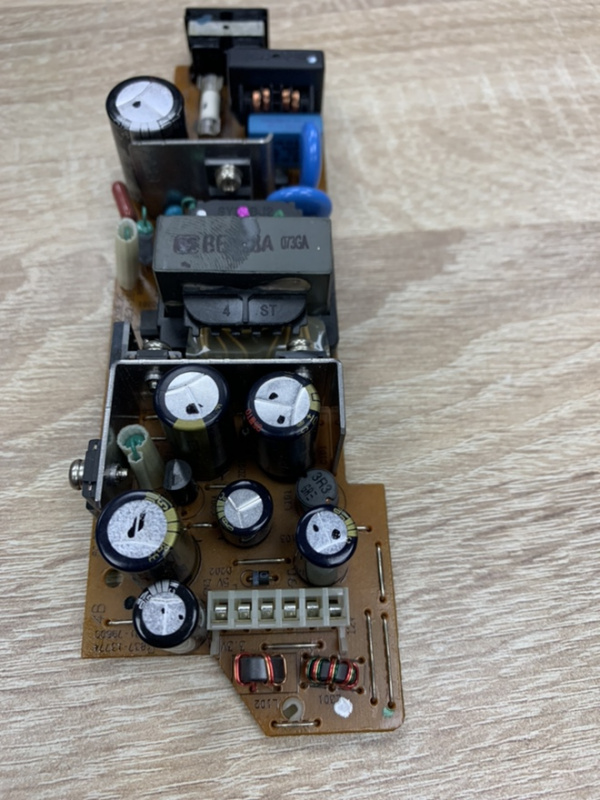 картинка Блок питания  Sega Dreamcast 220 вольт от магазина 66game.ru