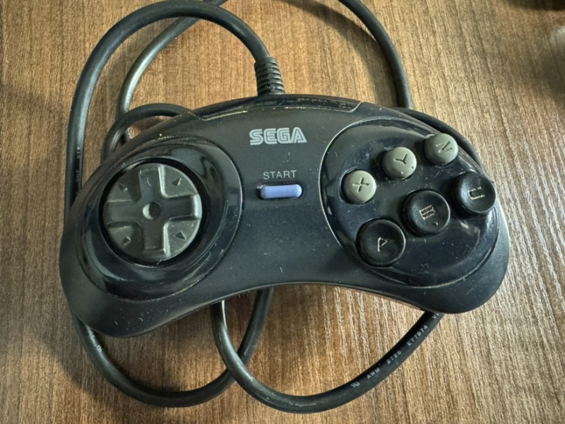 картинка Оригинальный джойстик Sega. Купить Оригинальный джойстик Sega в магазине 66game.ru