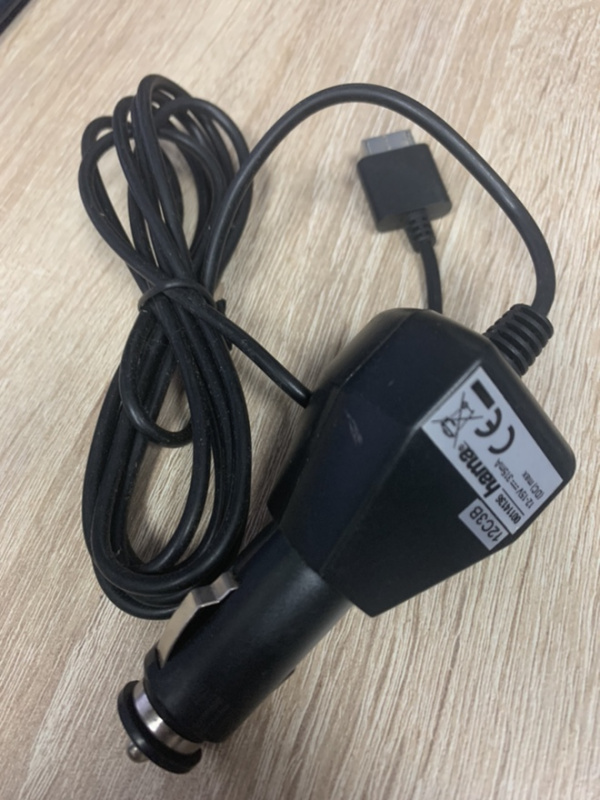 картинка Адаптер в прикуриватель для PS Vita 100X. Купить Адаптер в прикуриватель для PS Vita 100X в магазине 66game.ru