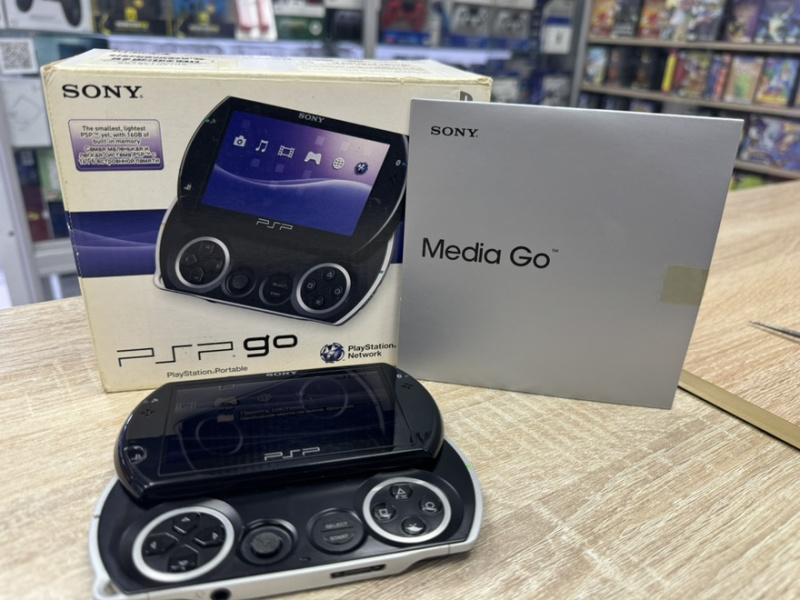 PSP GO Black + коробка 90% новая. Купить PSP GO Black + коробка 90% новая в магазине 66game.ru