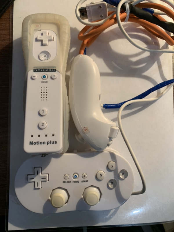 картинка Лот геймпадов WII на разбор  от магазина 66game.ru