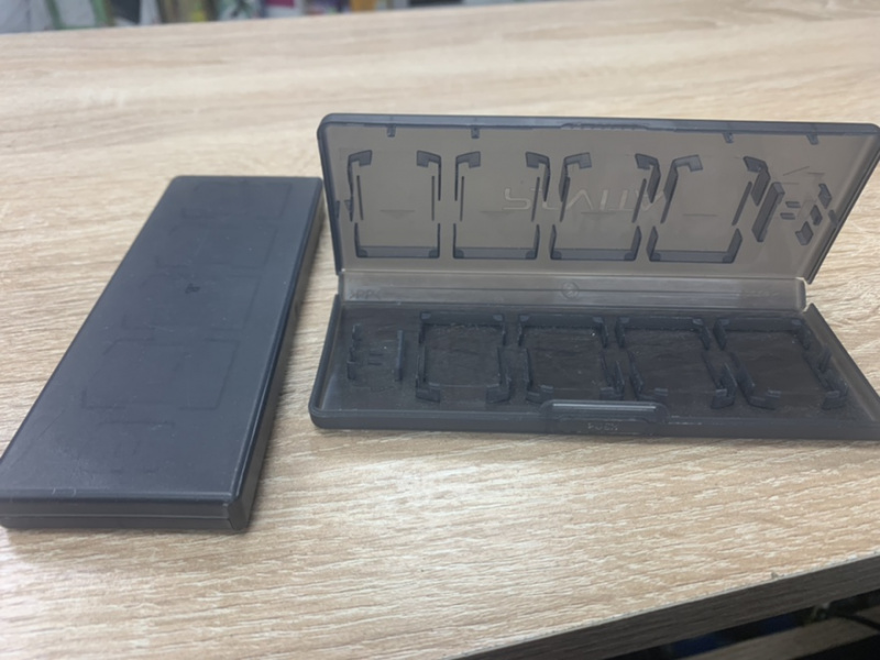 картинка Кейс игр PS VITA на 8 игр 2 шт.. Купить Кейс игр PS VITA на 8 игр 2 шт. в магазине 66game.ru