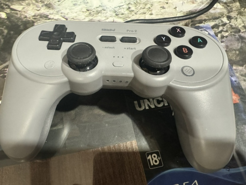 картинка Геймпад проводной 8BitDo Pro 2 проводной USED. Купить Геймпад проводной 8BitDo Pro 2 проводной USED в магазине 66game.ru