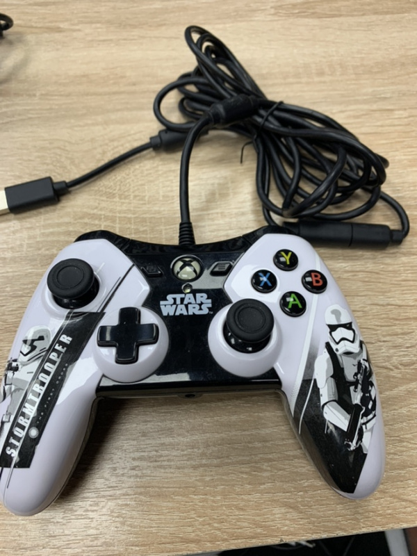 картинка Геймпад проводной для Xbox 360 Star Wars б/у. Купить Геймпад проводной для Xbox 360 Star Wars б/у в магазине 66game.ru