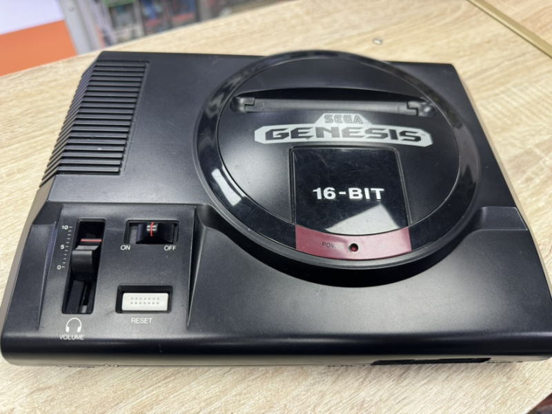 Sega mega drive оригинал MODEL-MK1601-05. Купить Sega mega drive оригинал MODEL-MK1601-05 в магазине 66game.ru