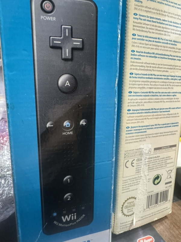 картинка Wii Remote с Motion Plus оригинал в коробке USED. Купить Wii Remote с Motion Plus оригинал в коробке USED в магазине 66game.ru