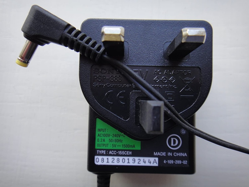 картинка Оригинальная зарядка PSP e1000/2000/3000 Original (psp 383). Купить Оригинальная зарядка PSP e1000/2000/3000 Original (psp 383) в магазине 66game.ru