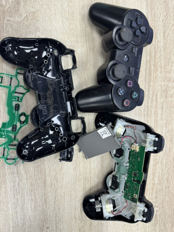 картинка Гейпады PS3 на разбор от магазина 66game.ru