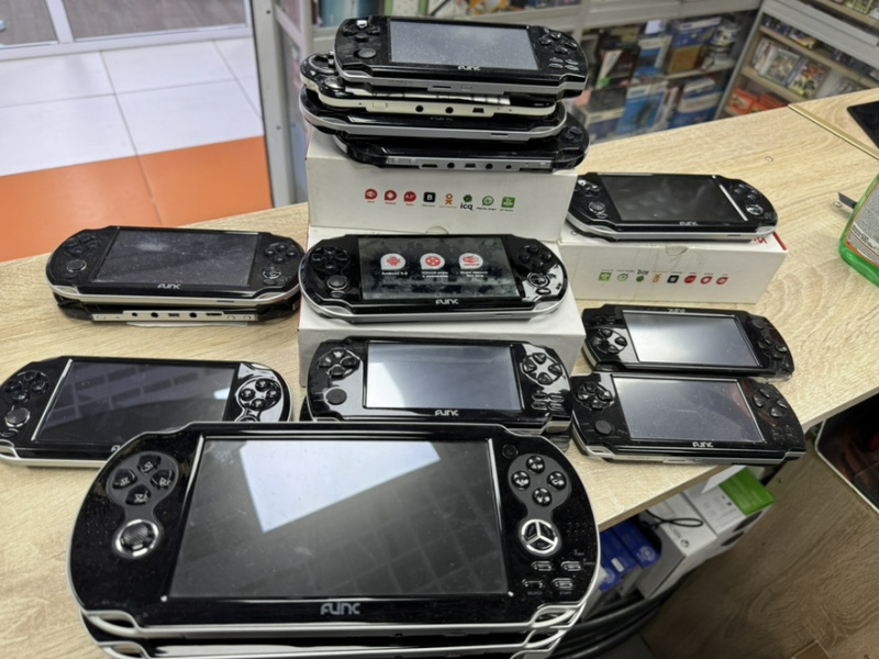 картинка Лот неисправных новых портативок 1 от магазина 66game.ru
