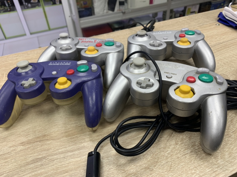 картинка Игровой контроллер для Game Cube или Wii оригинал!. Купить Игровой контроллер для Game Cube или Wii оригинал! в магазине 66game.ru