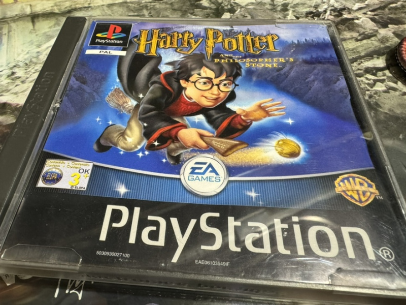 картинка Harry Potter and the Philosopher's Stone original [PS1, английская версия] USED от магазина 66game.ru