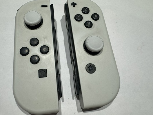 картинка Набор из 2х контроллеров Joy-Con (White) USED. Купить Набор из 2х контроллеров Joy-Con (White) USED в магазине 66game.ru