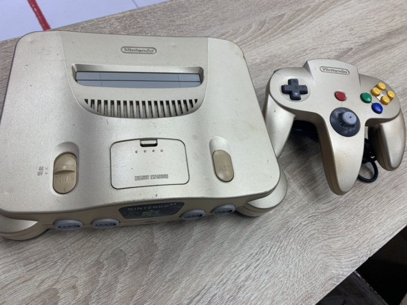 Nintendo 64 золотая (NTSC) JAP USED. Купить Nintendo 64 золотая (NTSC) JAP USED в магазине 66game.ru