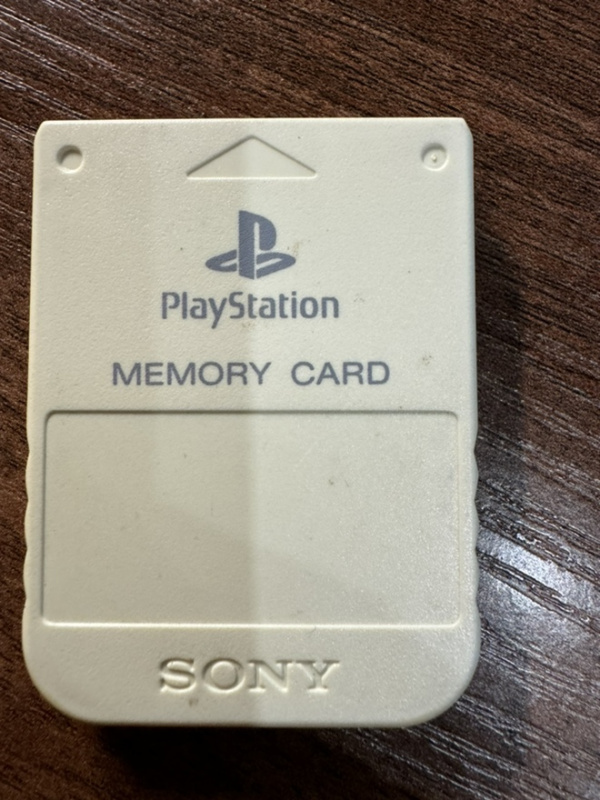картинка Карта памяти для PS1 оригинальная белая. Купить Карта памяти для PS1 оригинальная белая в магазине 66game.ru