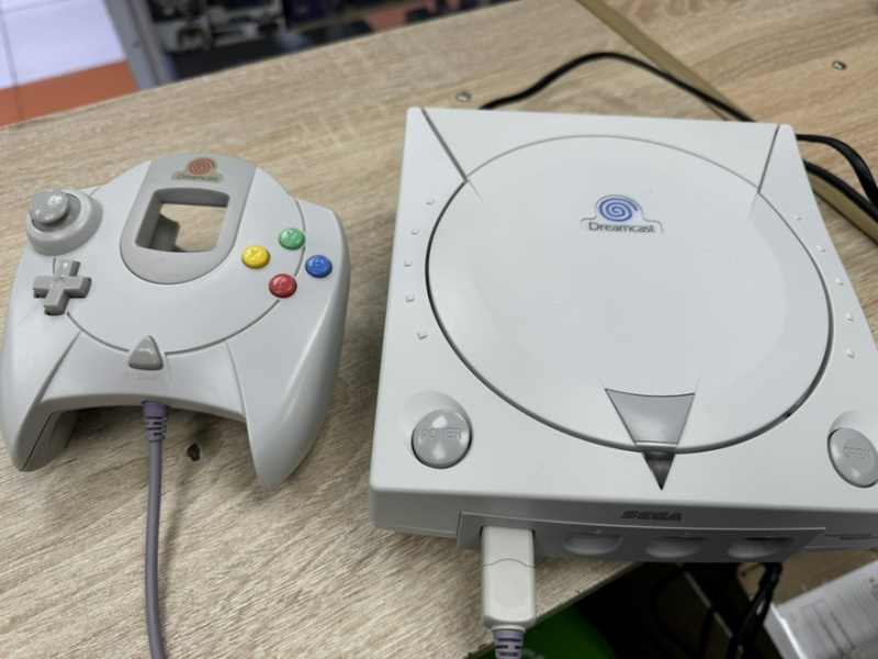 Sega Dreamcast (ретро) 90%  новый!. Купить Sega Dreamcast (ретро) 90%  новый! в магазине 66game.ru