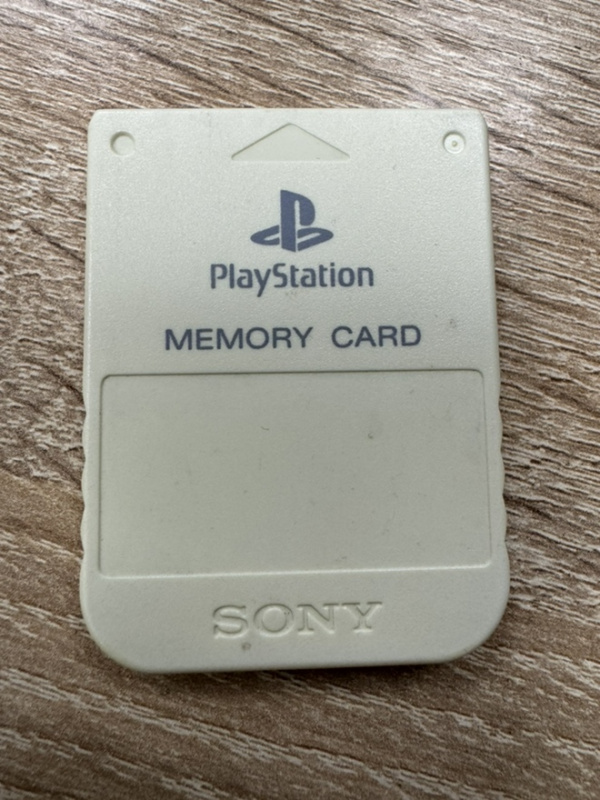 картинка Карта памяти для PS2 8 Mb оригинальная белая. Купить Карта памяти для PS2 8 Mb оригинальная белая в магазине 66game.ru