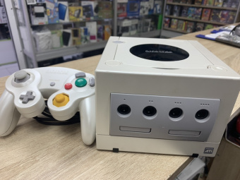 Лимитированный Nintendo Gamecube белый USED