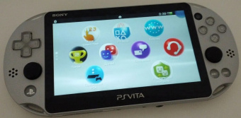 PS Vita Slim Silver + 128Gb Игры [USED]