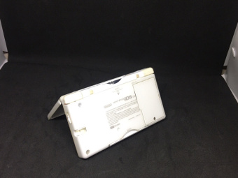 Nintendo DSi White 2