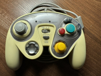 Nintendo GameCube Controller ретро