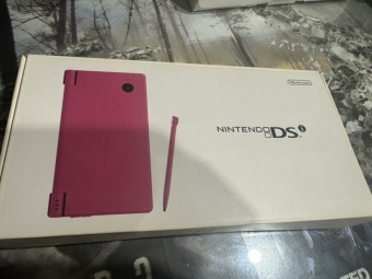 Nintendo DSi розовая в коробке