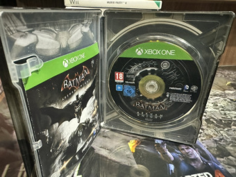 Batman  Рыцарь Аркхема Steelbook [Xbox One, русские субтитры] USED 1