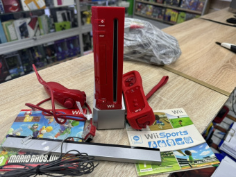 Nintendo Wii Limited Red Edition USED  1