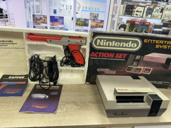 Nintendo Entertainment System NES в коробке!