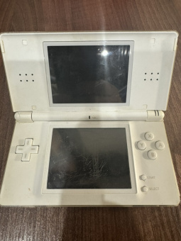 Nintendo DS на разбор