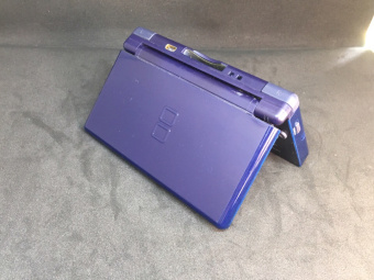 Nintendo ds lite 1