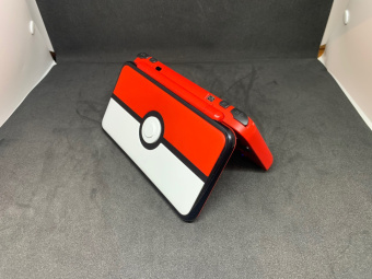New Nintendo 2DS XL Poké Ball Edition + Luma + Игры (USED) 4