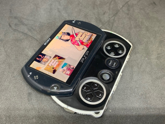 PSP GO Black + Игры [USED] 2