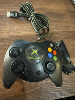 Оригинальный Duke контроллер повреждён