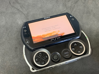 PSP GO Black + Игры [USED] 3