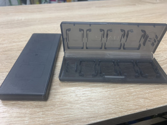 Кейс для игр PS VITA на 8 игр 2 шт.