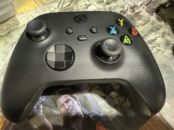 Геймпад беспроводной Xbox One (Черный или Белый) неновый 2