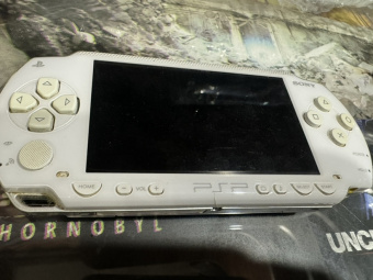 PSP Fat.100Х (белая) + 32GB (~2300 Игр) [USED]