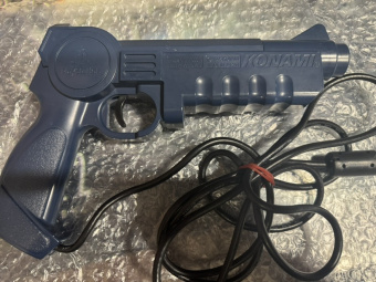 Пистолет Konami SLPH-00014