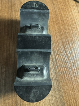 Зарядная станция Sony для DualShock 4 оригинал (CUH-ZDC1 E) USED
