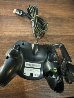 Оригинальный Duke контроллер повреждён 1