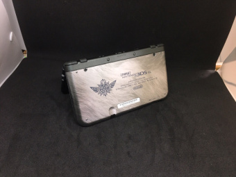 New Nintendo 3DS XL Monster Hunter 4 Ultimate 2